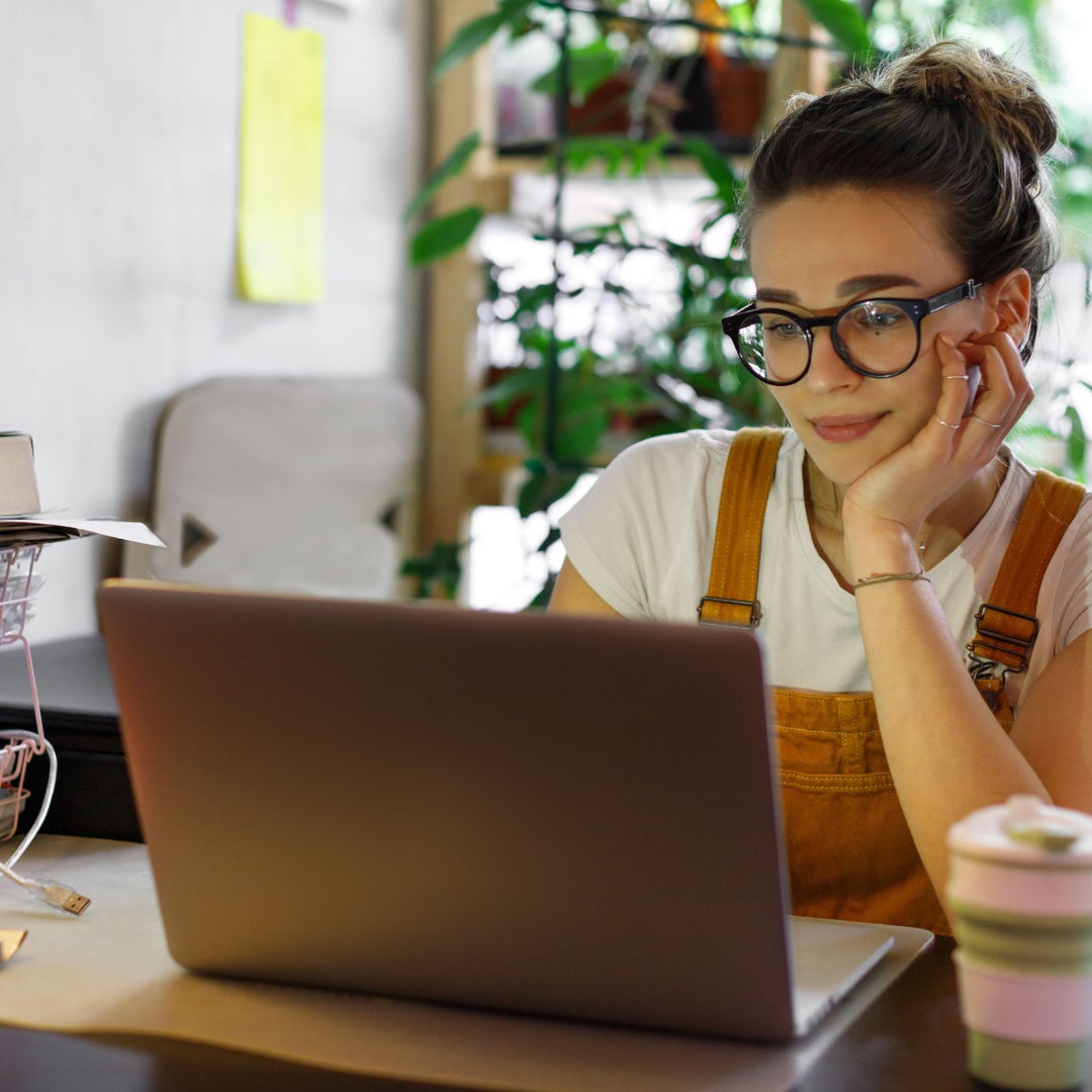 Image of Here are 5 weekend side hustles to consider if you want to make some extra cash on the weekends. 